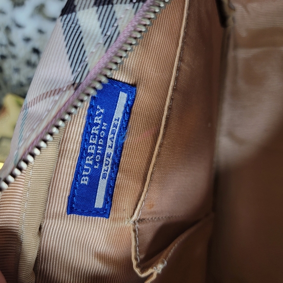 ✅️Firm!✅️ Authentic Burberry Pink Checkered Crossbody Bag - Picture 12 of 13